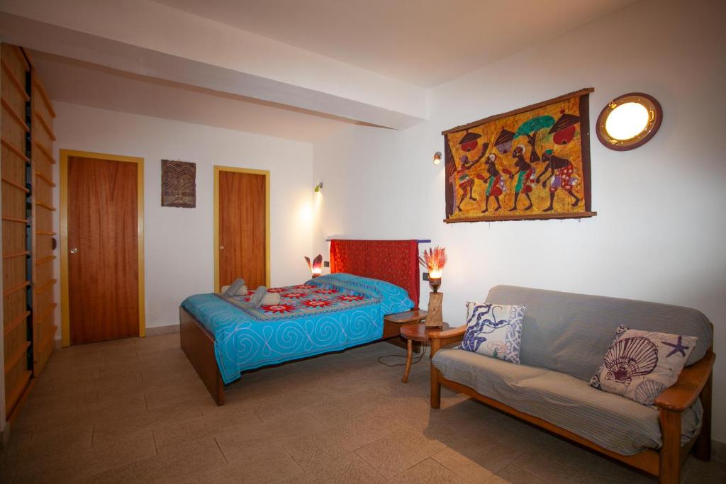 Mikittos room 2
